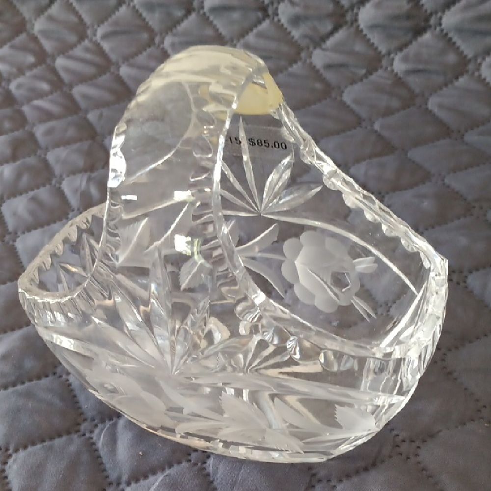 NWT Schonborner Bleikristall Crystal Basket with Floral Design